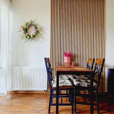 Komfortowy Apartament Dwupokojowy Z Tarasem I Garaz Ustka Exteriör bild