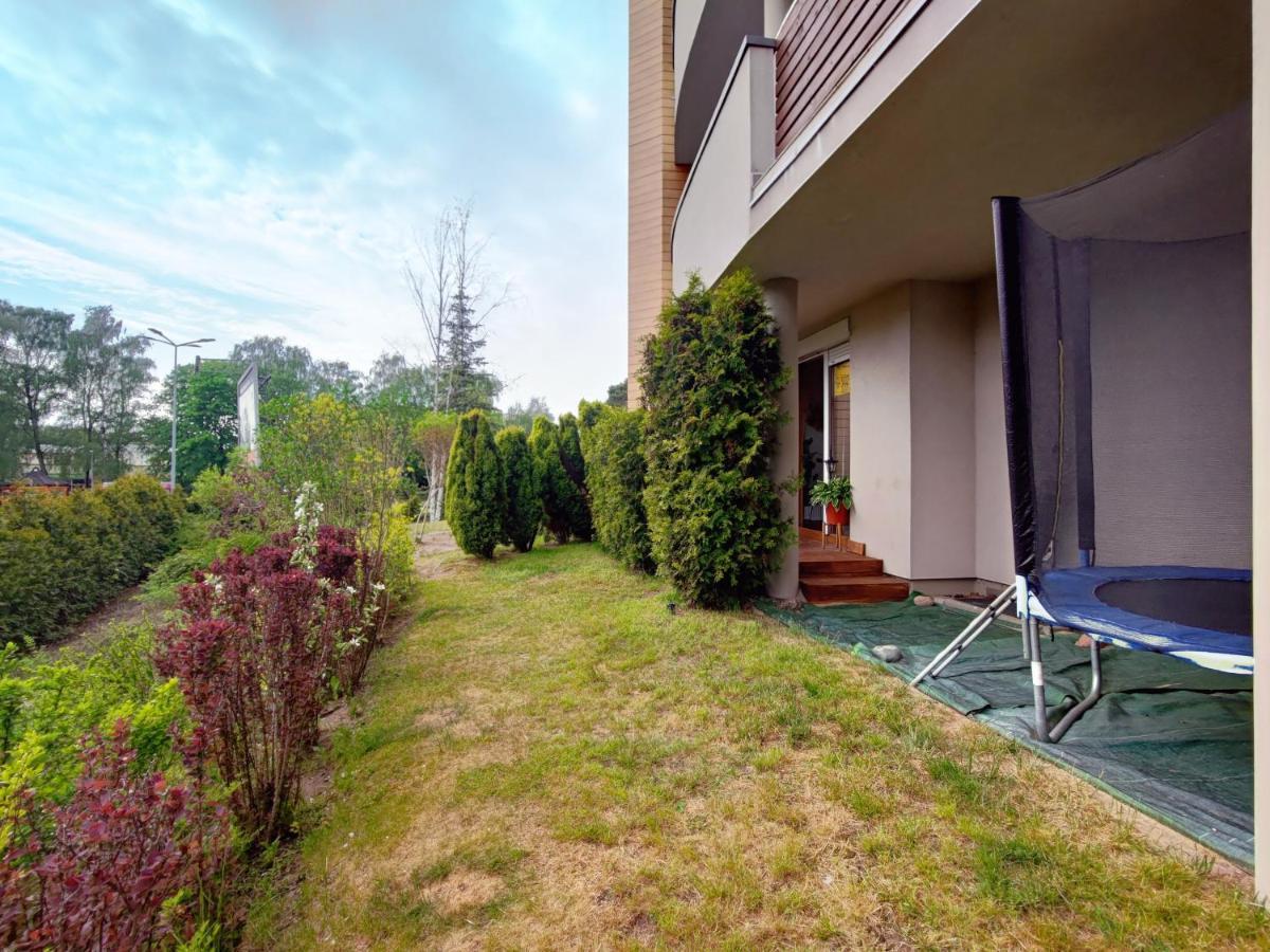 Komfortowy Apartament Dwupokojowy Z Tarasem I Garaz Ustka Exteriör bild