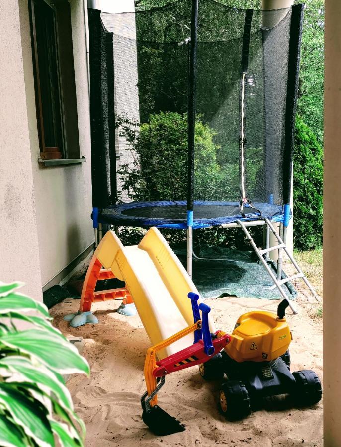 Komfortowy Apartament Dwupokojowy Z Tarasem I Garaz Ustka Exteriör bild